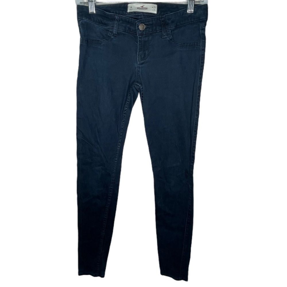 Hollister Jeans‎